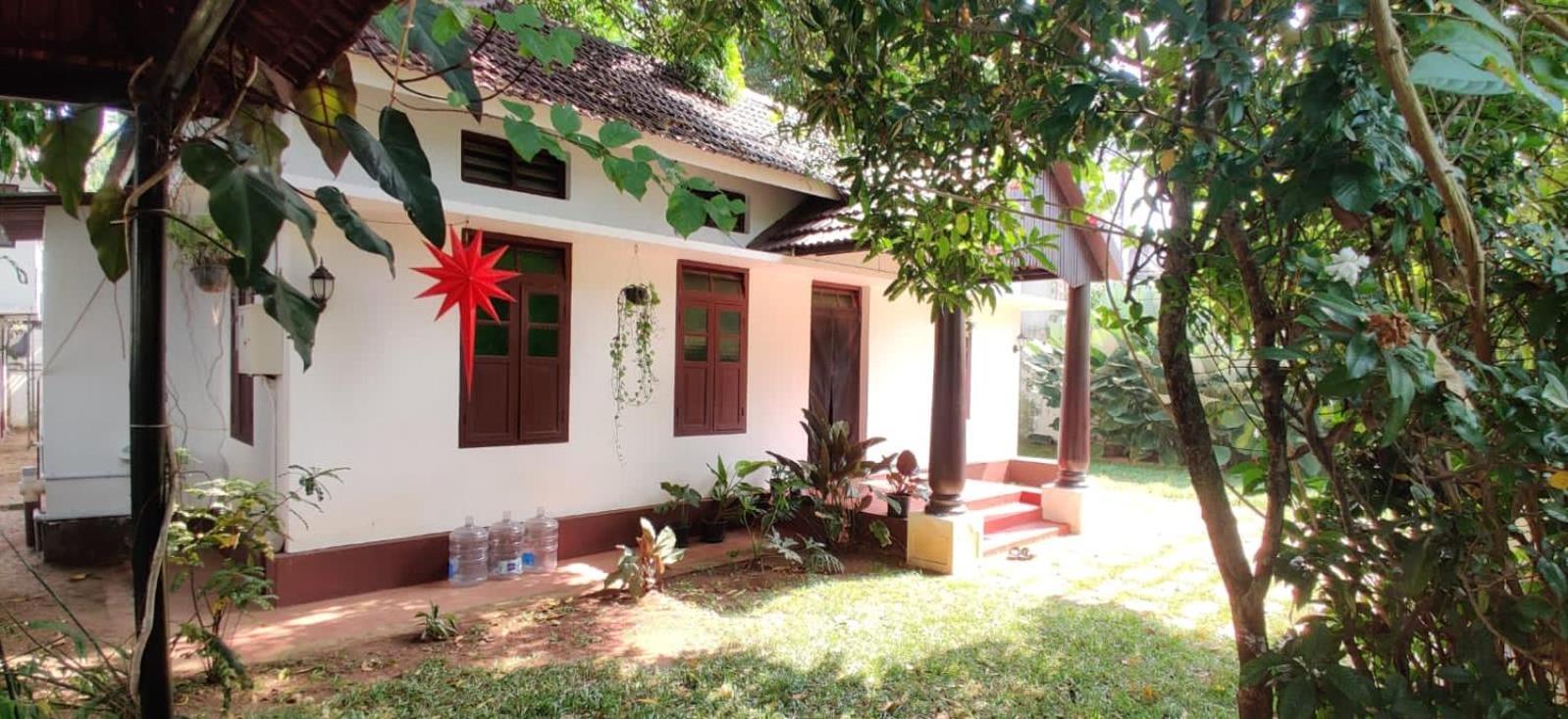 Lannister Inn Kochi Exterior photo