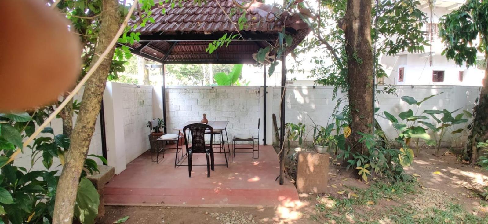 Lannister Inn Kochi Exterior photo